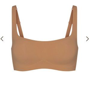SKIMS Naked Scoop Bralette XS